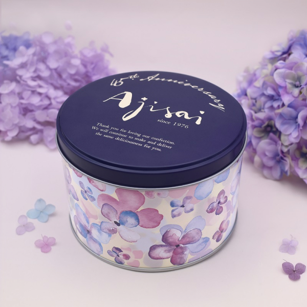 在5月25日開始銷售 誕生45周年紀念 紫陽花6張裝 罐子 Kamakura Beniya Kurumicco Factory 店鋪新聞 橫濱錘頭 在5月25日開始銷售 誕生45周年紀念 紫陽花6張裝 罐子 Kamakura Beniya Kurumicco Factory 店鋪新聞 橫濱錘頭